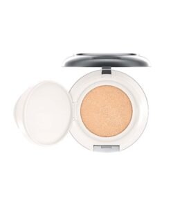 MAC Lightful C+ Compact Foundation Light SPF 50 12 g